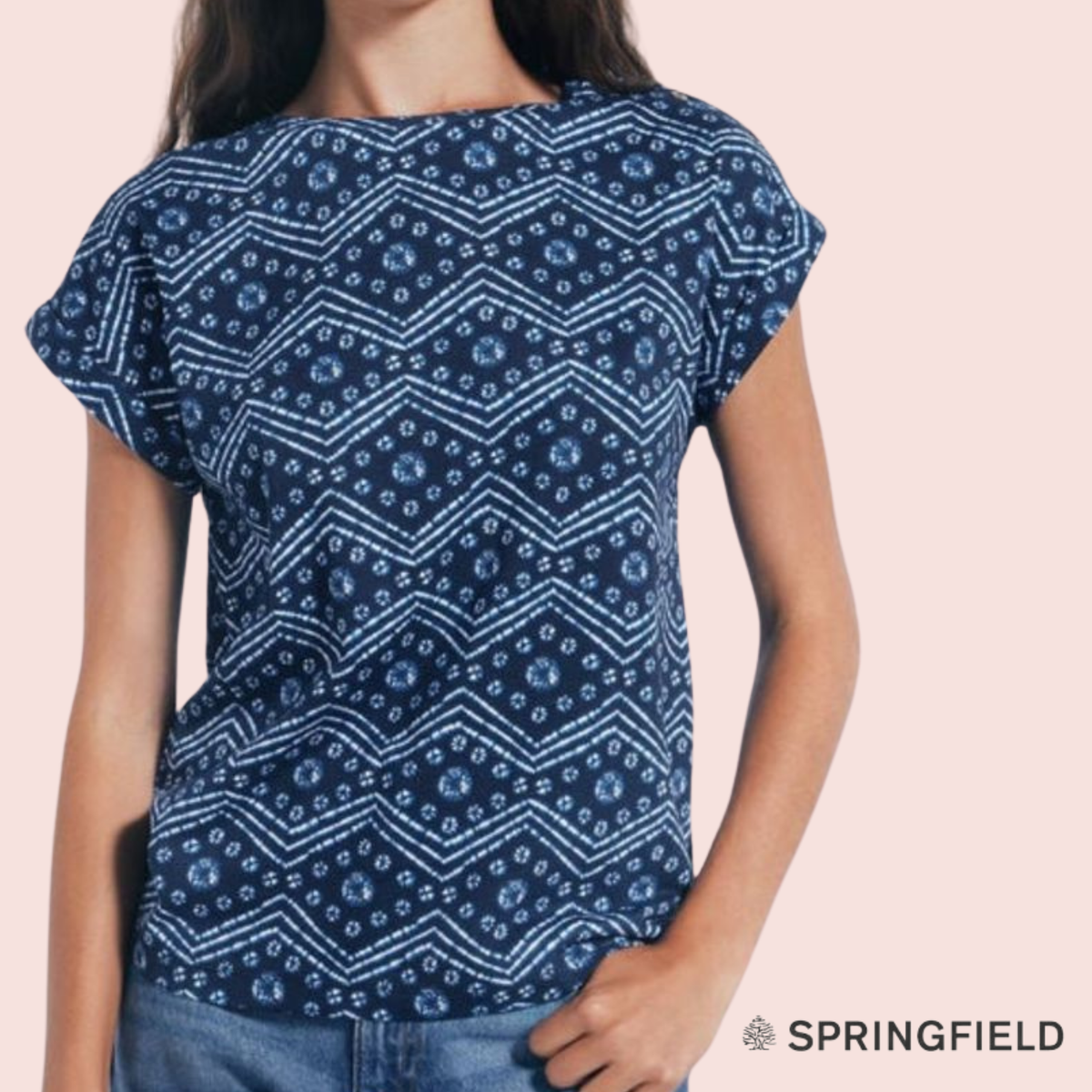Polera estampado geométrico azul Springfield vista frontal