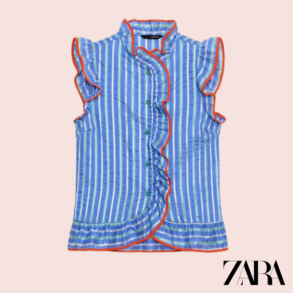 Blusa Rayas Azul Volantes Zara - modelo frontal